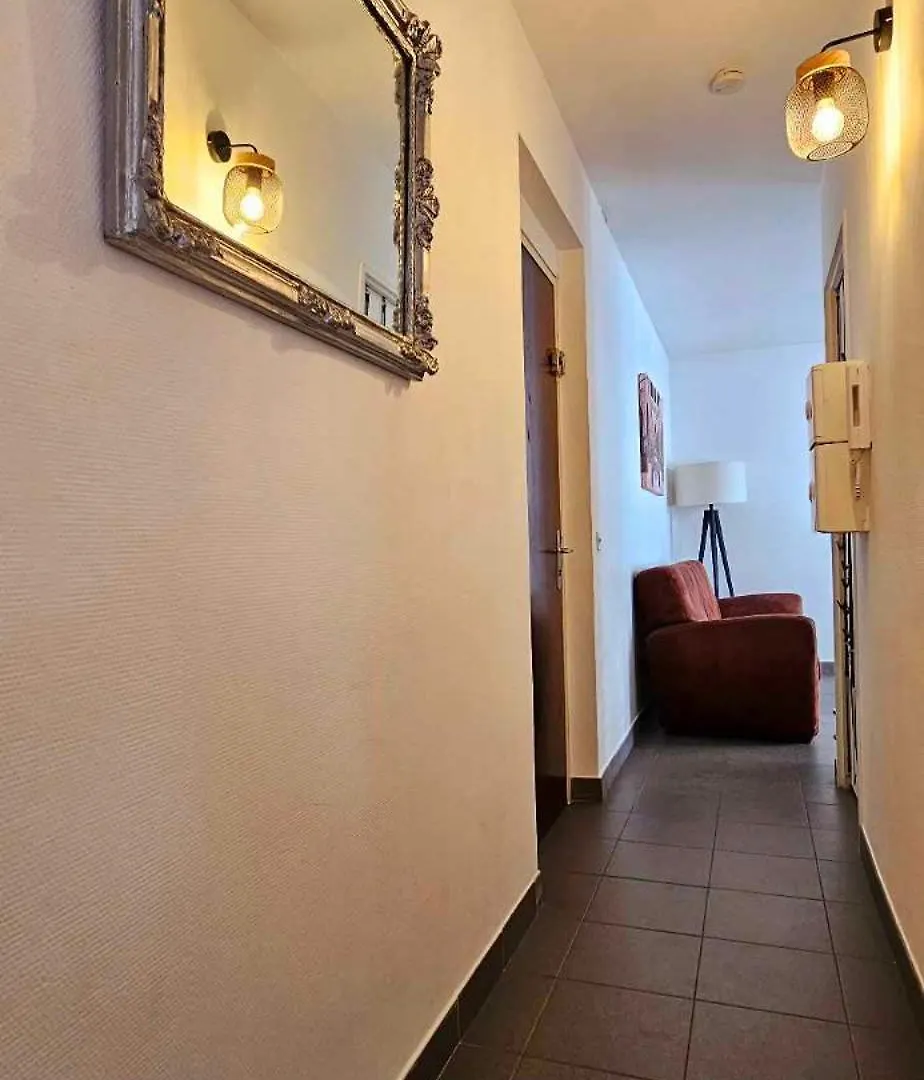 Apartment T2 Dernier Etage Avec Terrasse 5 Min De La Mer Nice France